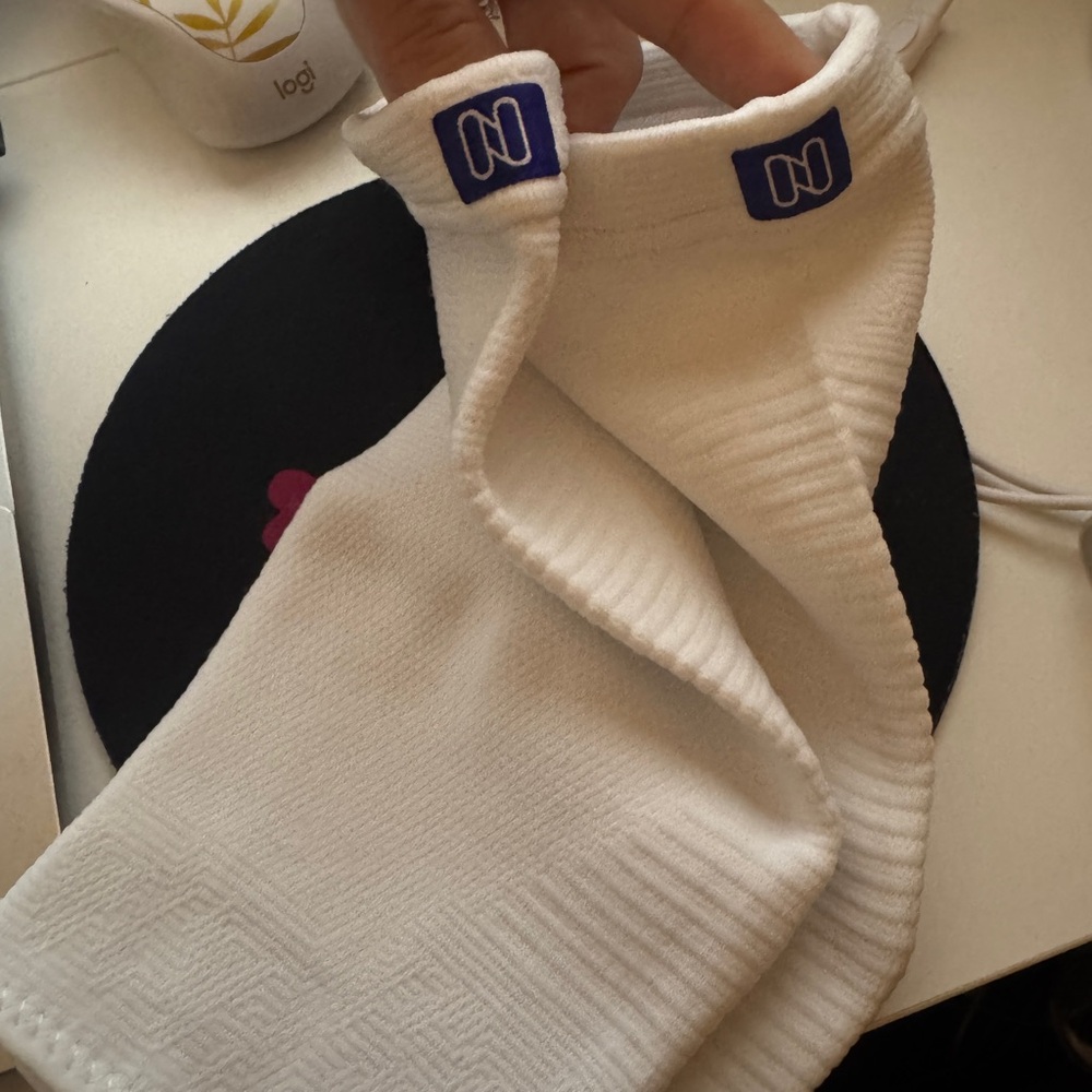Nano socks- white, large